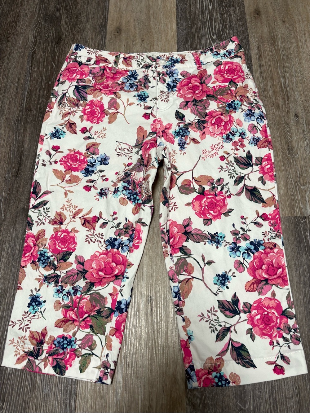 St. John's Bay White Crop Jeans with Pink Floral Print